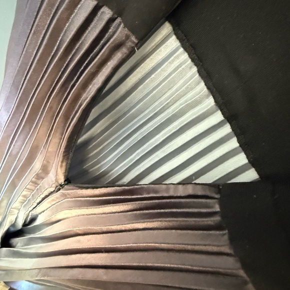 Betsy & Adam size 4 GUC Red Pleated V-Neck Maxi Dress- seee full description - Picture 8 of 16